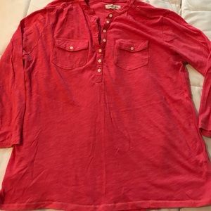 Aeropostale hi-lo shirt